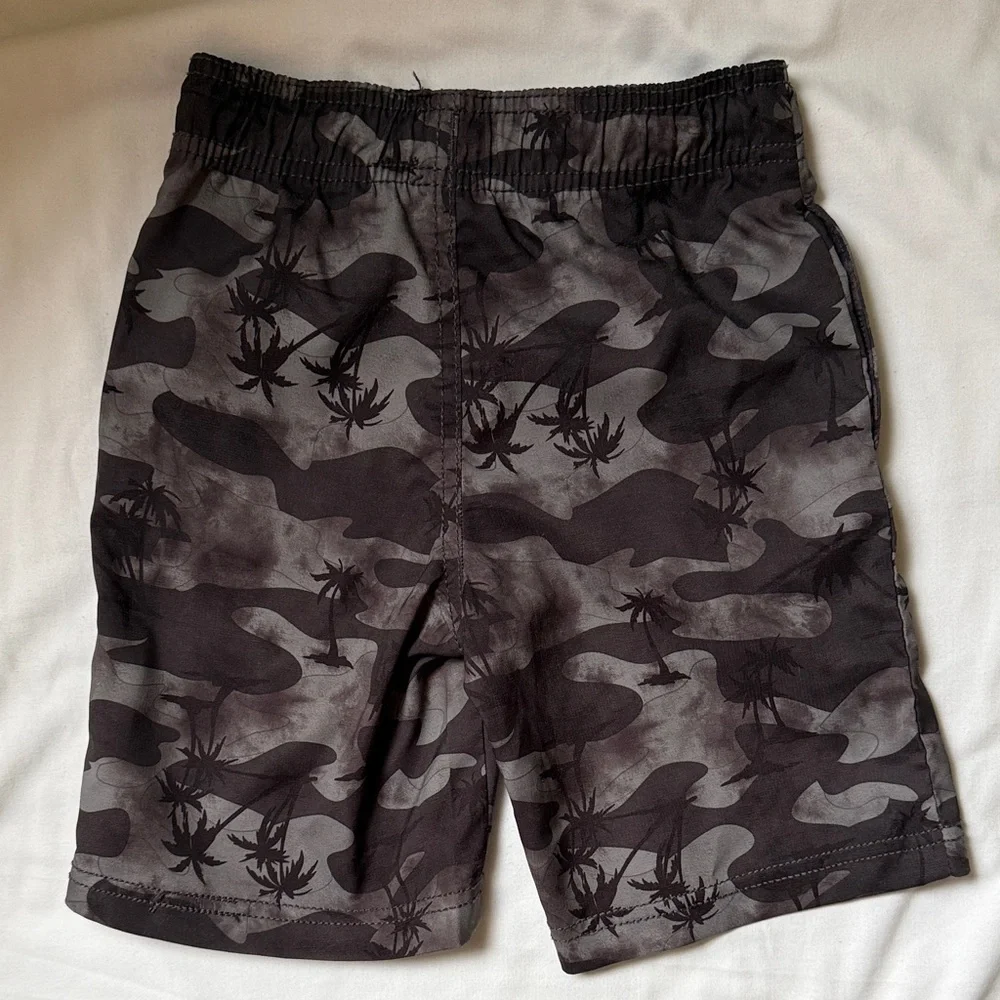 OshKosh B'gosh Boys Black & Gray Camo Palm-Print Shorts